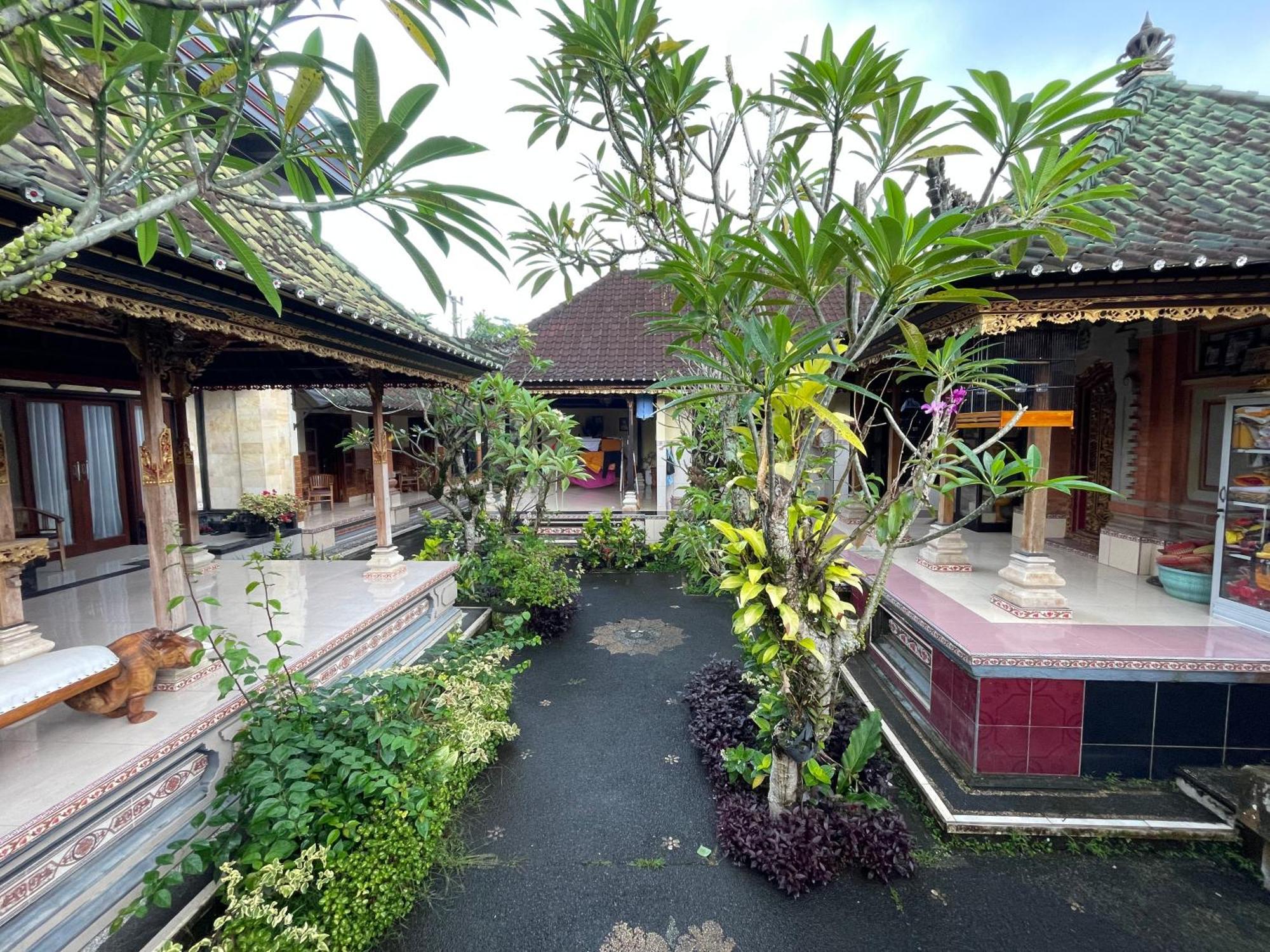 Ubud Tri Upasedana House 2 Теґалаланґ Екстер'єр фото